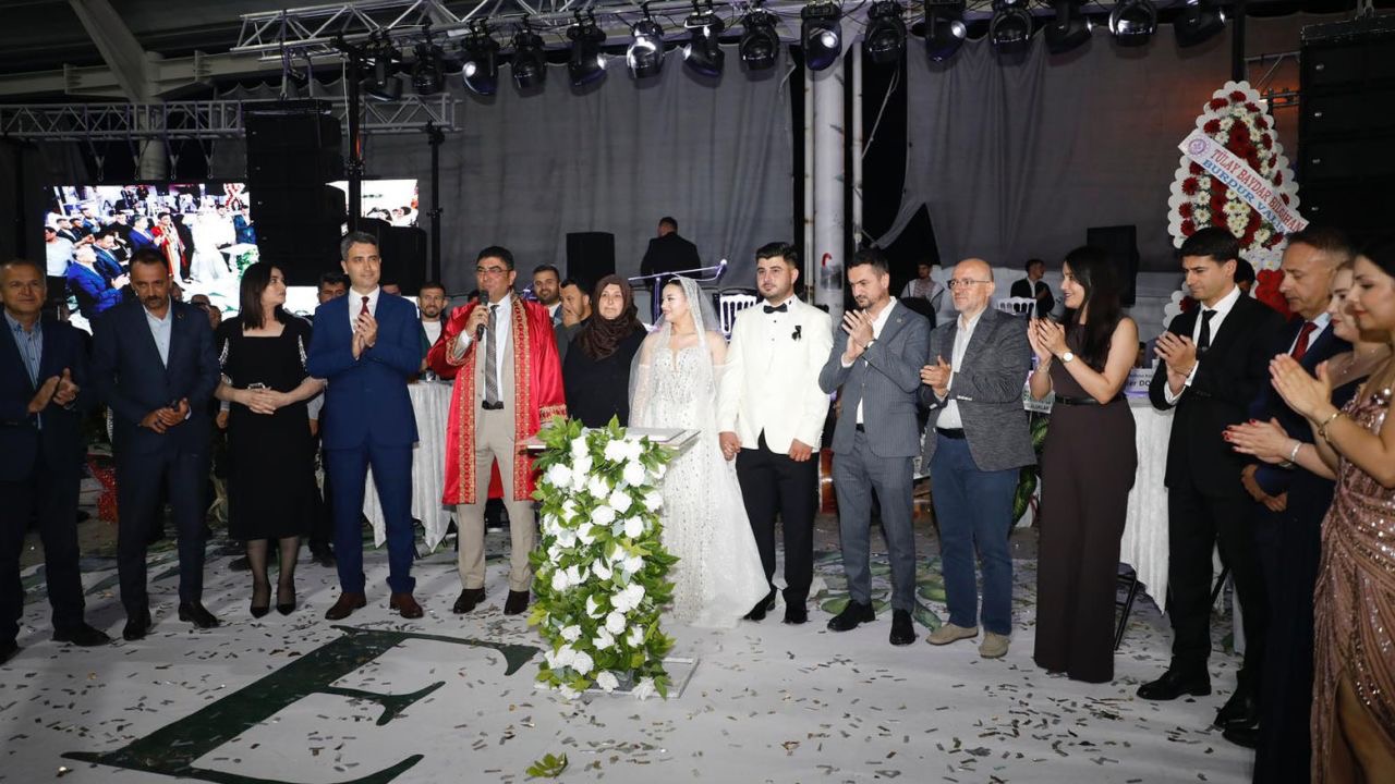 Başkan oğlunun nikahını kıydı