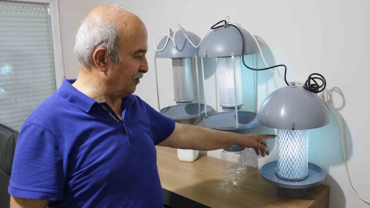 Domates güvesi, mantar sineği ve elma iç kurduna ışık tuzağı