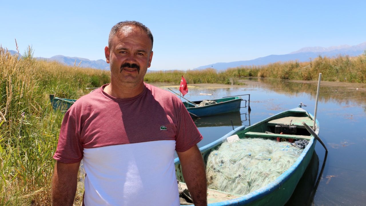 'Eğirdir Gölü ot ve çamurla doluyor'