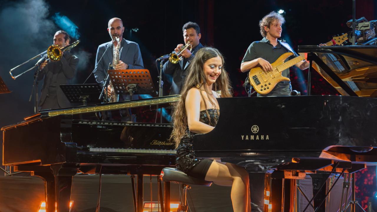 Genç Türk müzisyen Su Yavuz, Akra Caz Festivali'nde sahne aldı