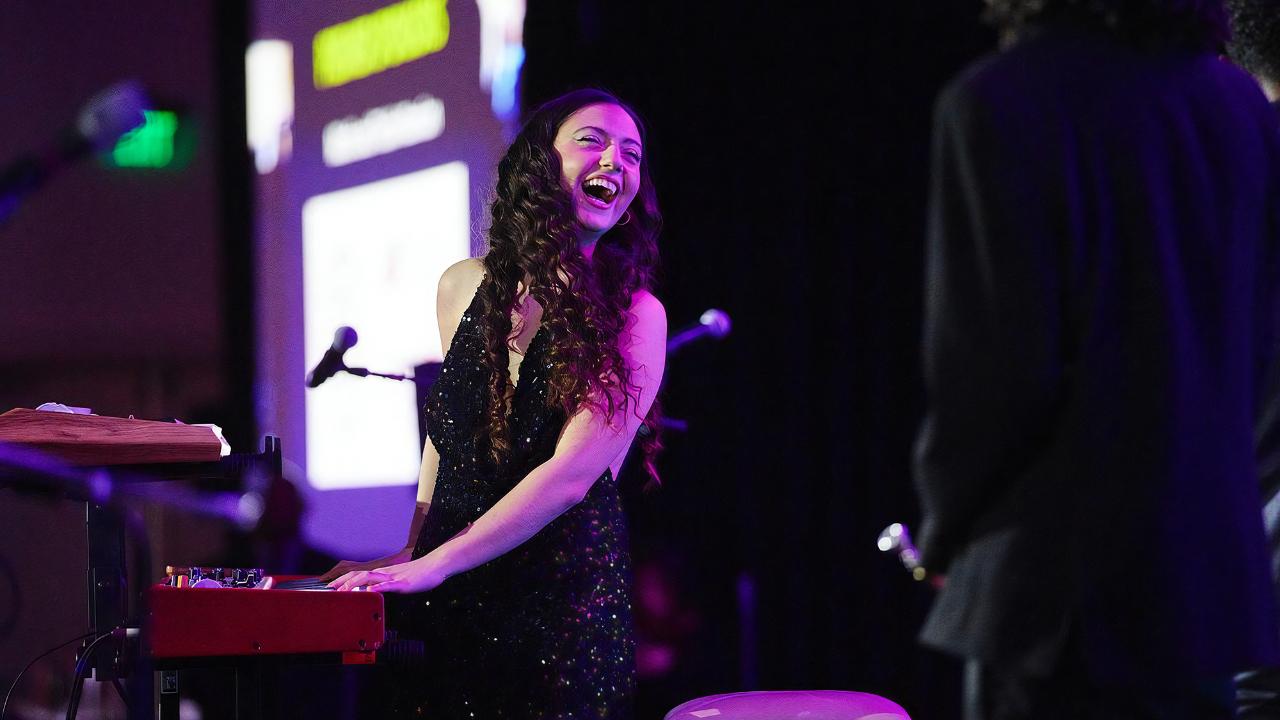 Genç Türk müzisyen Su Yavuz, uluslararası müzik ödülü aldı