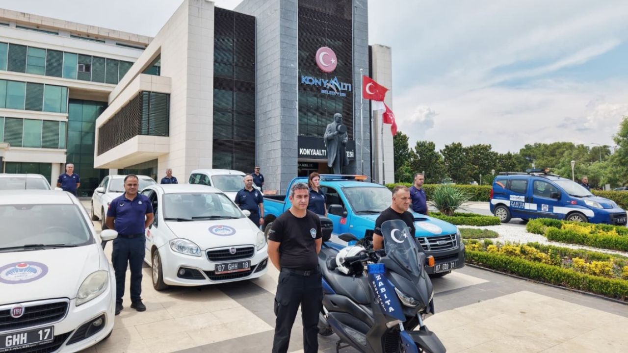 Konyaaltı zabıtası YKS için görev başında