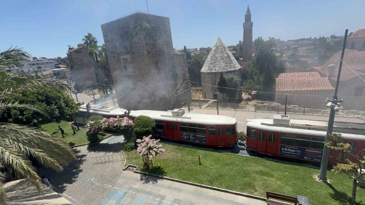 Nostalji tramvayında yangın