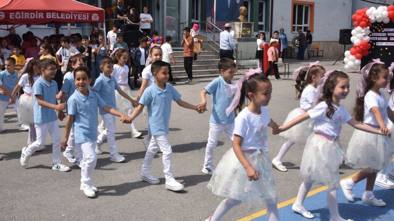 Öğrencilerin yıl sonu eğlencesi