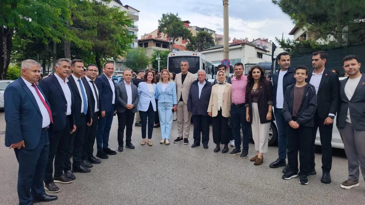 Özgür Özel Burdur’da Sokak Mesajı Verdi: Antalya’dan Güçlü Destek
