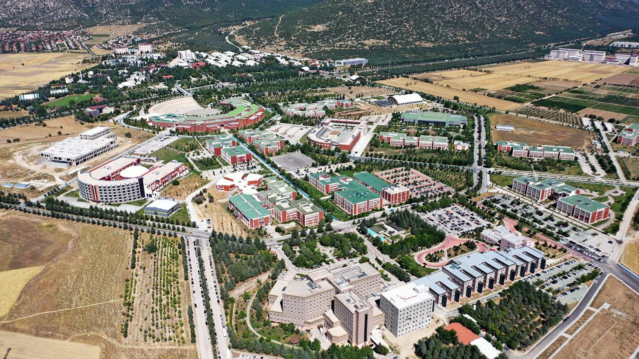 SDÜ, Dünya Üniversite Sıralaması'nda başarı elde etti