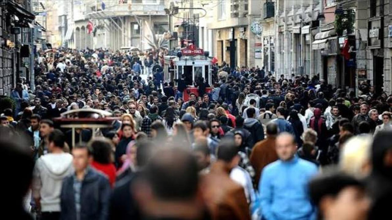 Türkiye'de bireyler zamanını en çok neye harcadı?