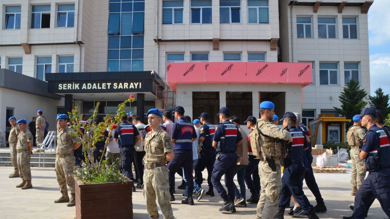 Uyuşturucu operasyonuna 8 tutuklama
