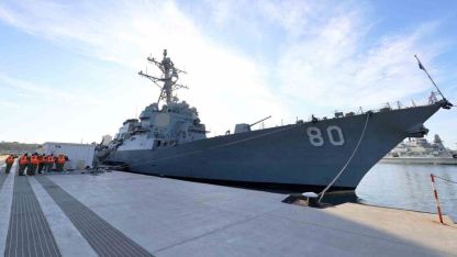 ABD Savaş Gemisi ’USS Roosevelt’ Mersin Limanı’na demirledi