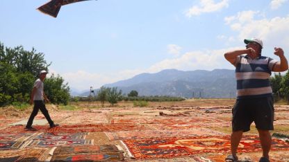 Eski halılar Antalya’nın güneşinde değer kazanıyor, 5 bin dolara alıcı buluyor