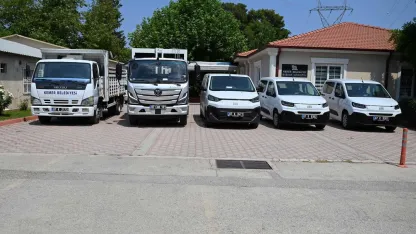 Kemer Belediyesi filosuna 5 yeni araç