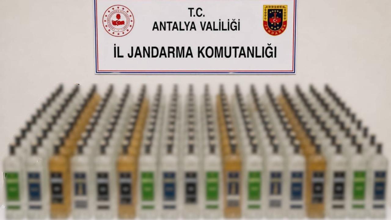 Alanya ve Manavgat'ta kaçak alkol operasyonunda 208 litre kaçak içki ele geçirildi!