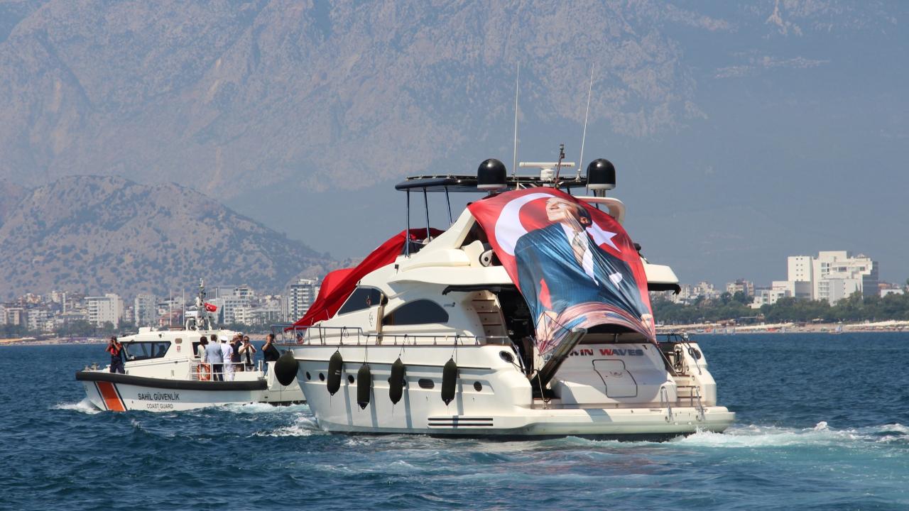 Antalya'da "Denizcilik ve Kabotaj Bayramı" kapsamında etkinlikler düzenlendi