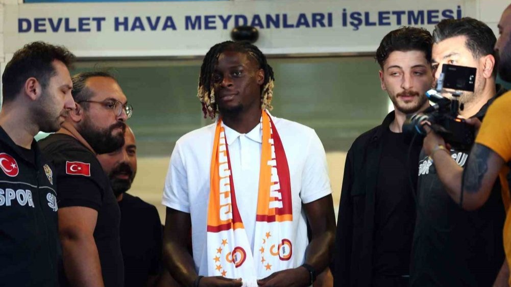 Galatasaray’ın yeni transferi Lesley Ugochukwu, İstanbul’a geldi
