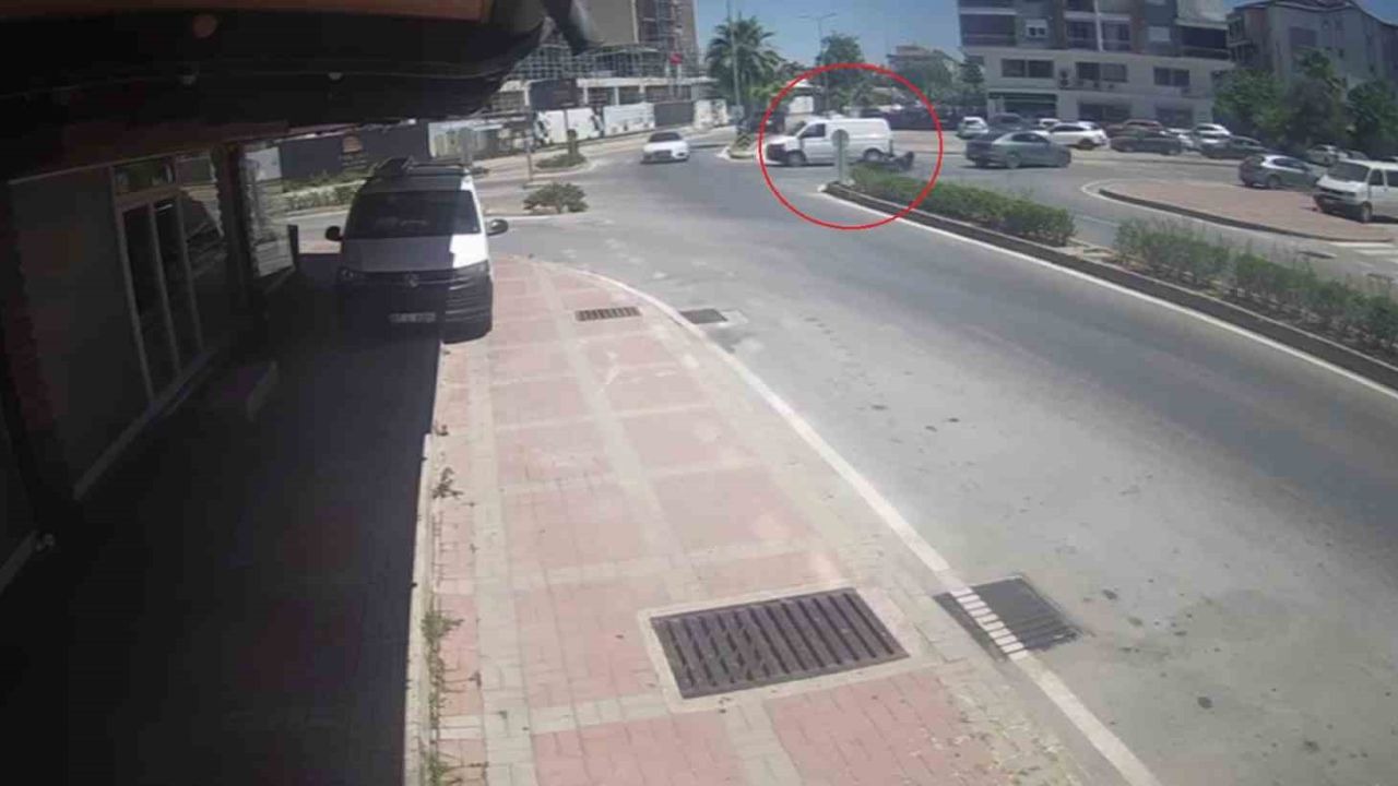 Kamyonete çarpmamak için fren yaptı, devrilen motosikletiyle sürüklenip yaralandı