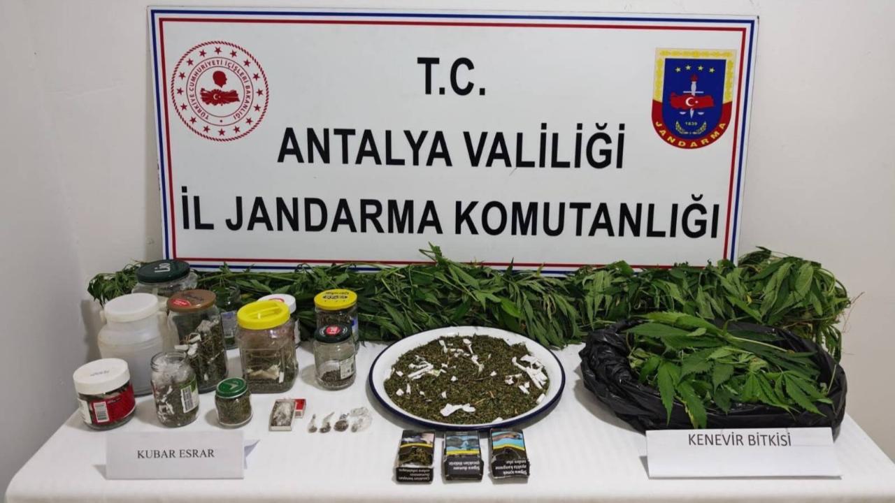 Manavgat'ta uyuşturucu operasyonunda 2 şüpheli tutuklandı!