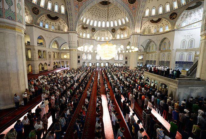 Bayram namazı saatleri belli oldu mu? Antalya'da saat kaçta kılınacak?