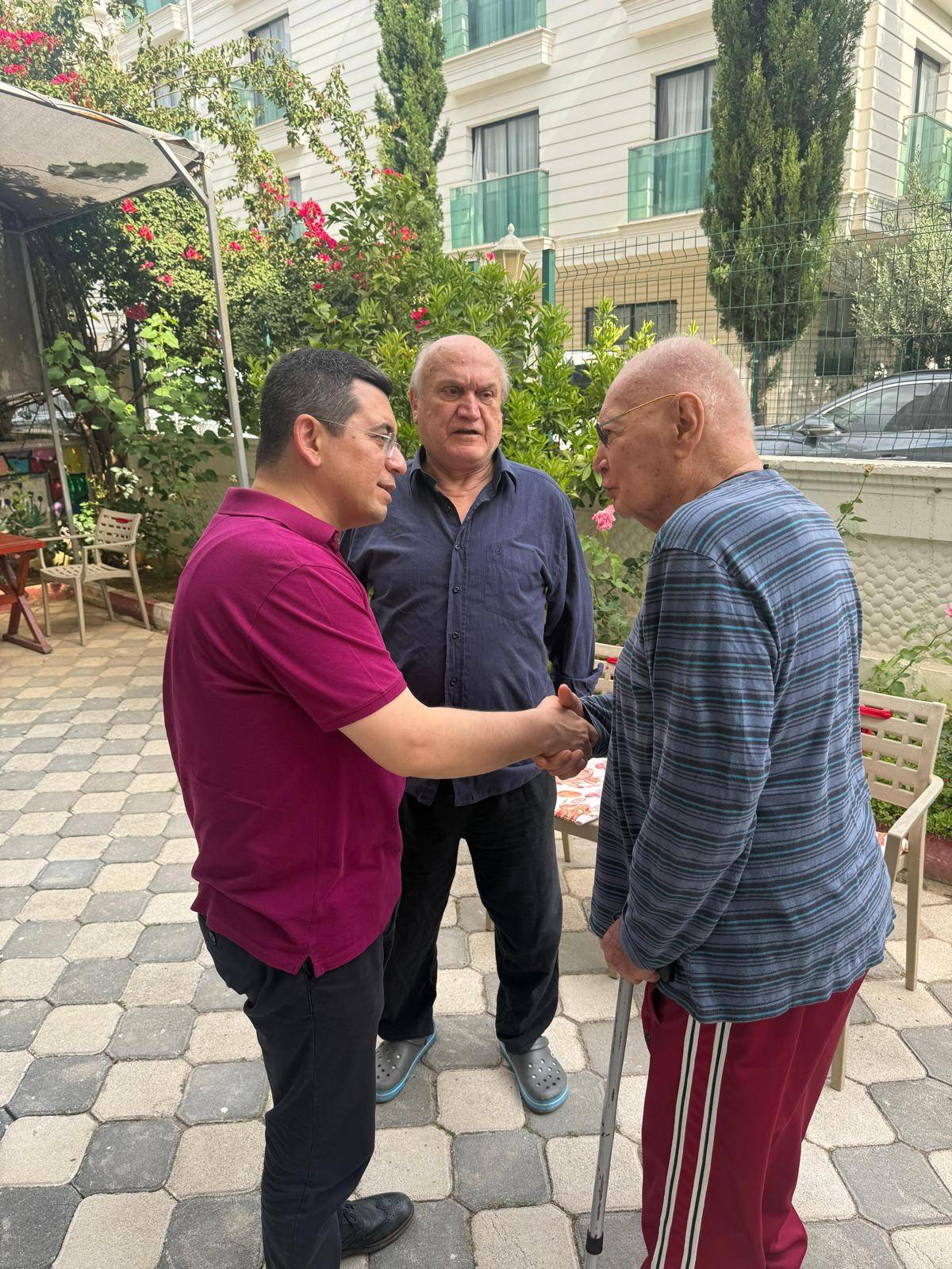 Hakan Tütüncü’den Arefe Gününde ziyaretler