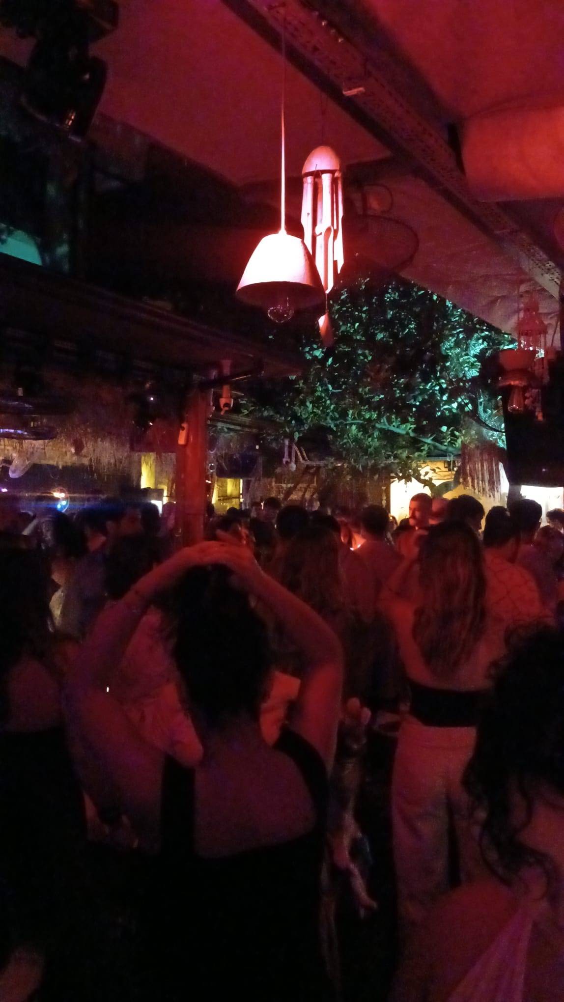 Kaş gece hayatıyla fark yaratıyor!