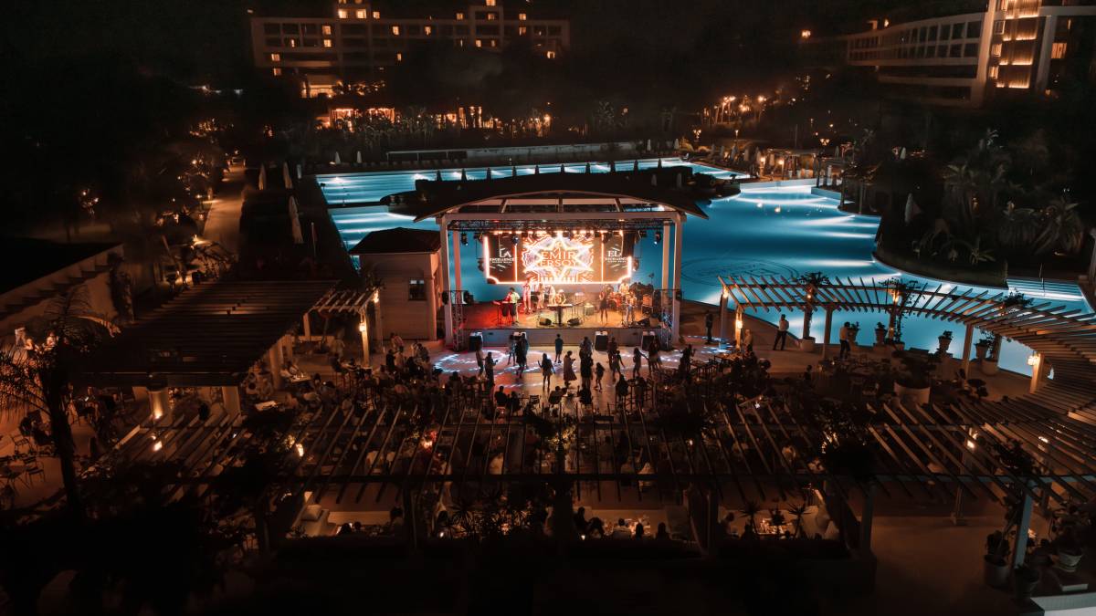 Emir Ersoy’dan unutulmaz performans