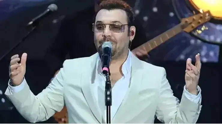 Yaşar, bu gece Antalya Açıkhava Sahnesi'nde konser verecek!
