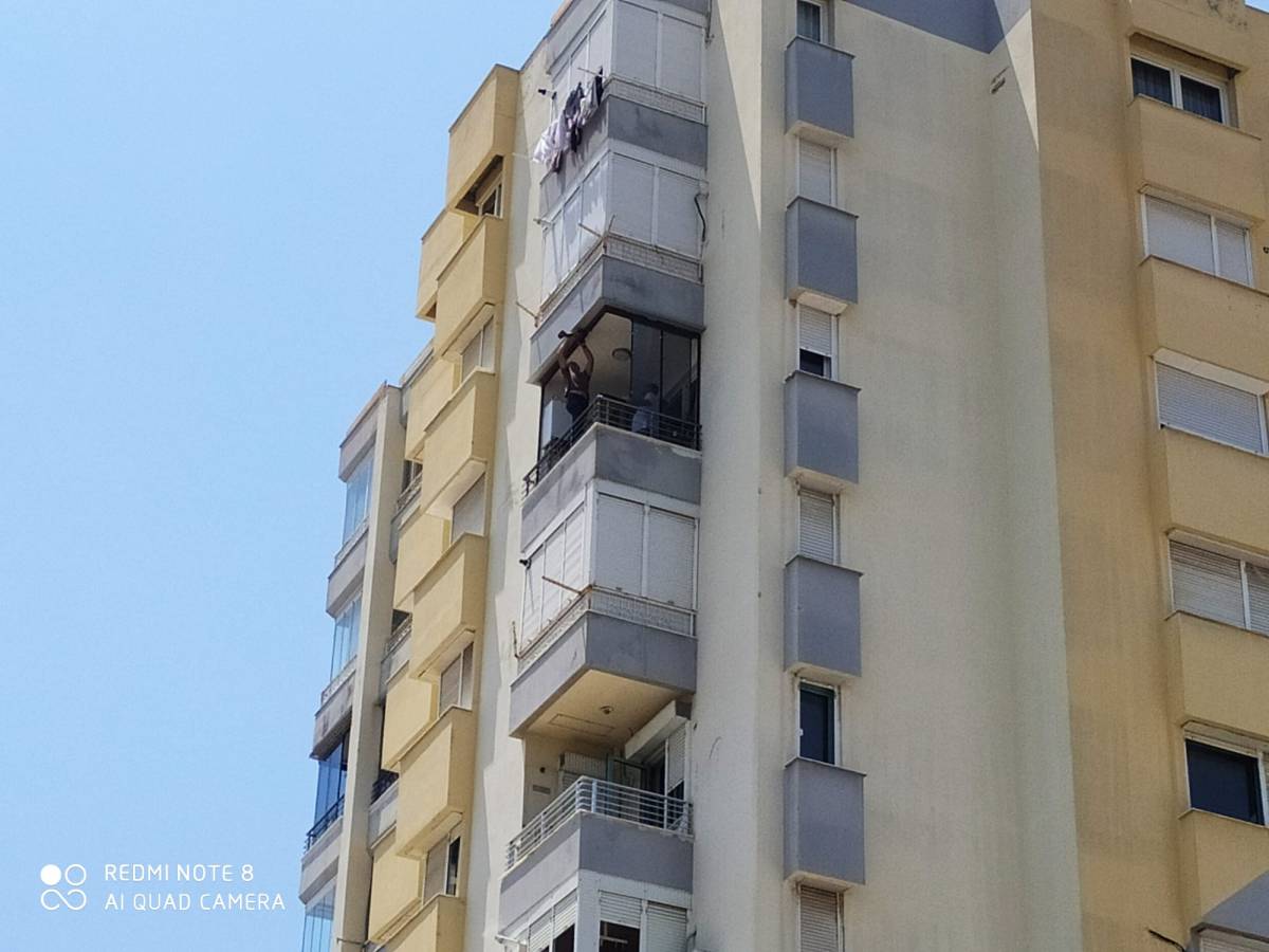Antalya Lara'da 8. katta tehlikeli çalışma