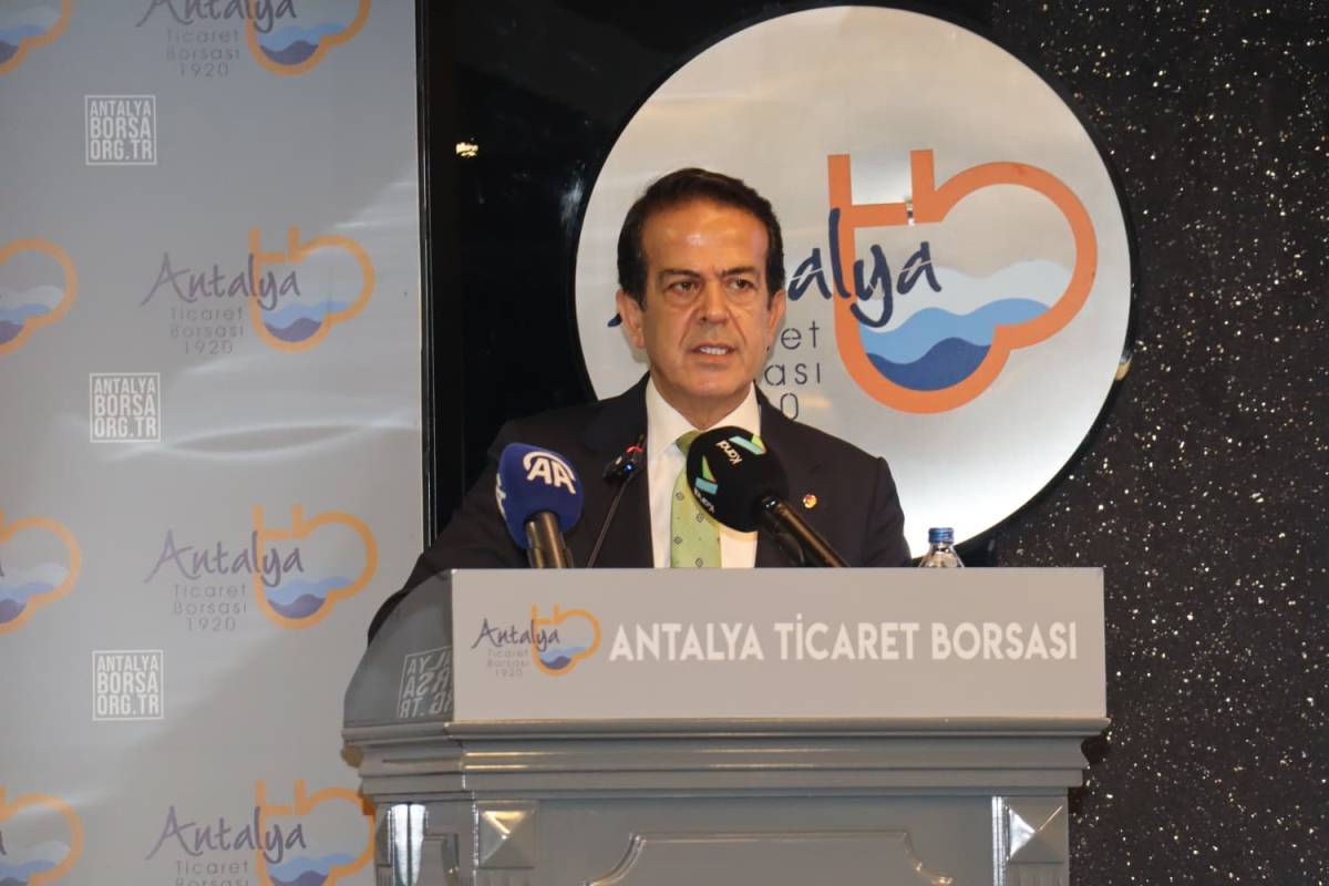 Antalya Ticaret Borsası’nda ekonomi, tarım ve küresel gelişmeler masaya yatırıldı