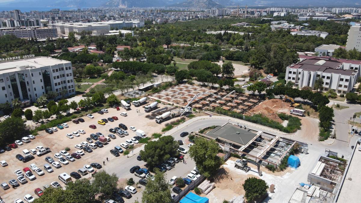 Türkiye'nin ilkleriyle anılan üniversite, yeni hedeflerle yoluna devam ediyor
