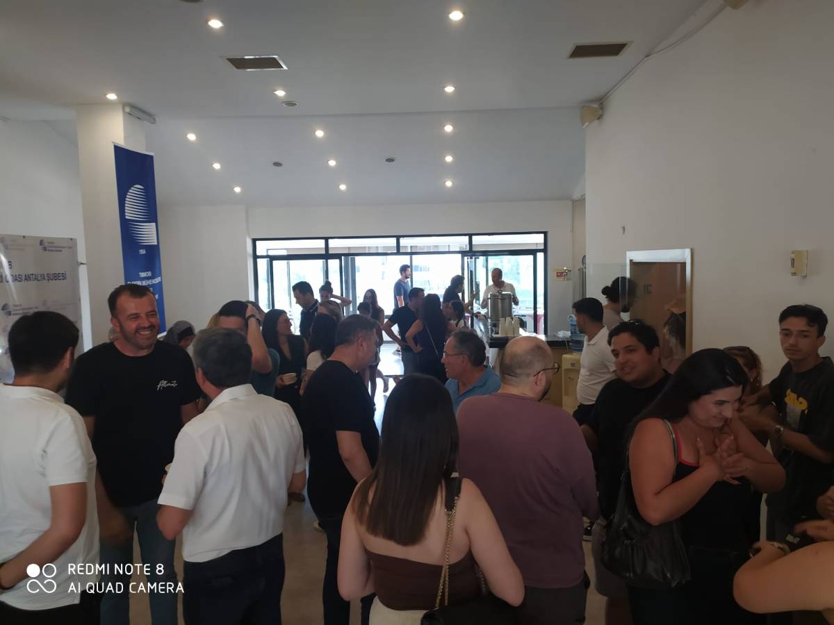 Elektrik Mühendisleri Odası Antalya Şubesi aşure etkinliğinde buluştu