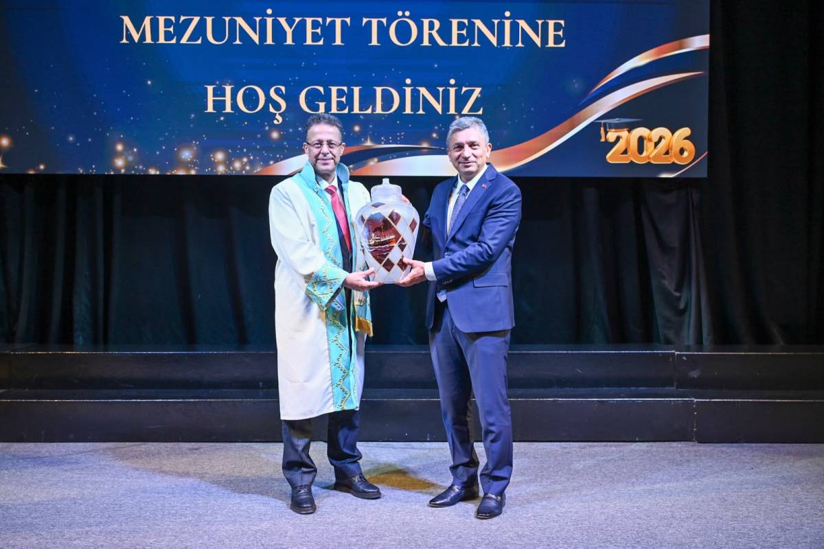 Antalya Bilim Üniversitesi’nde mezuniyet coşkusu! Dr. İsmail Bülent Süzer'in adı yaşatılacak