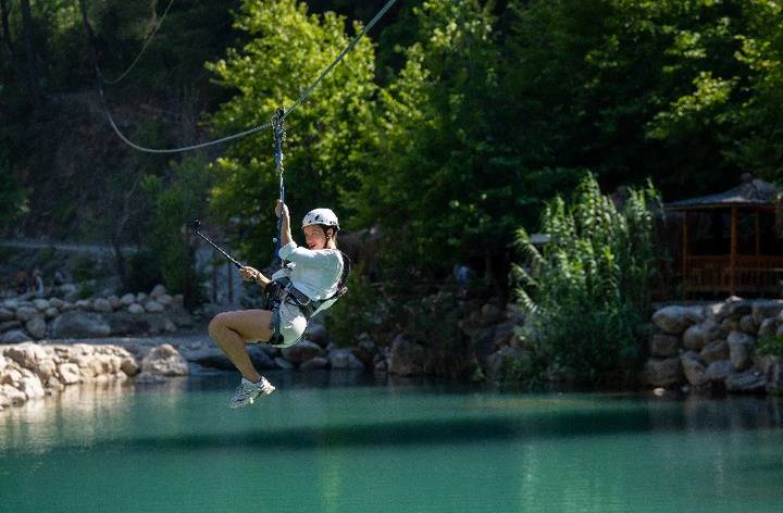 Antalya'da yerli turist, yabancı turist bilmecesi