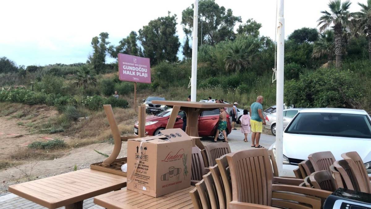 Antalya’da halk plajındaki tartışma yeniden alevlendi