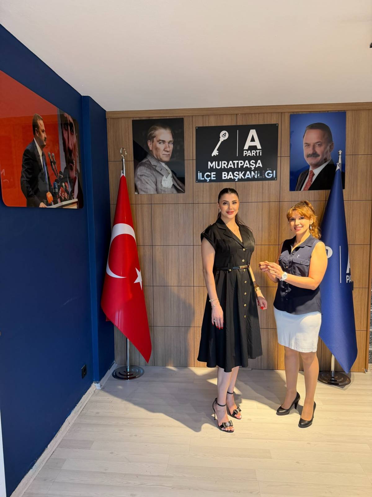 Anahtar Parti Muratpaşa Kadın Kolları'nda yeni görevlendirmeler