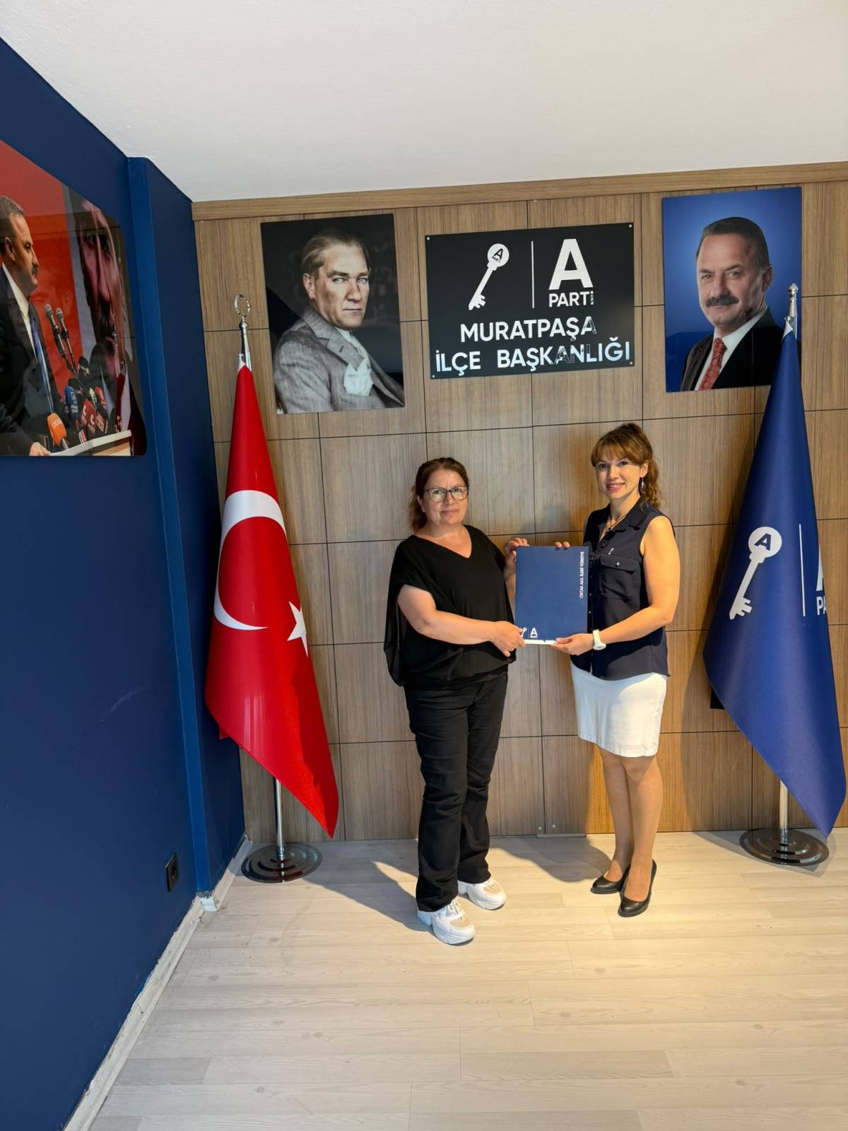 Anahtar Parti Muratpaşa Kadın Kolları'nda yeni görevlendirmeler